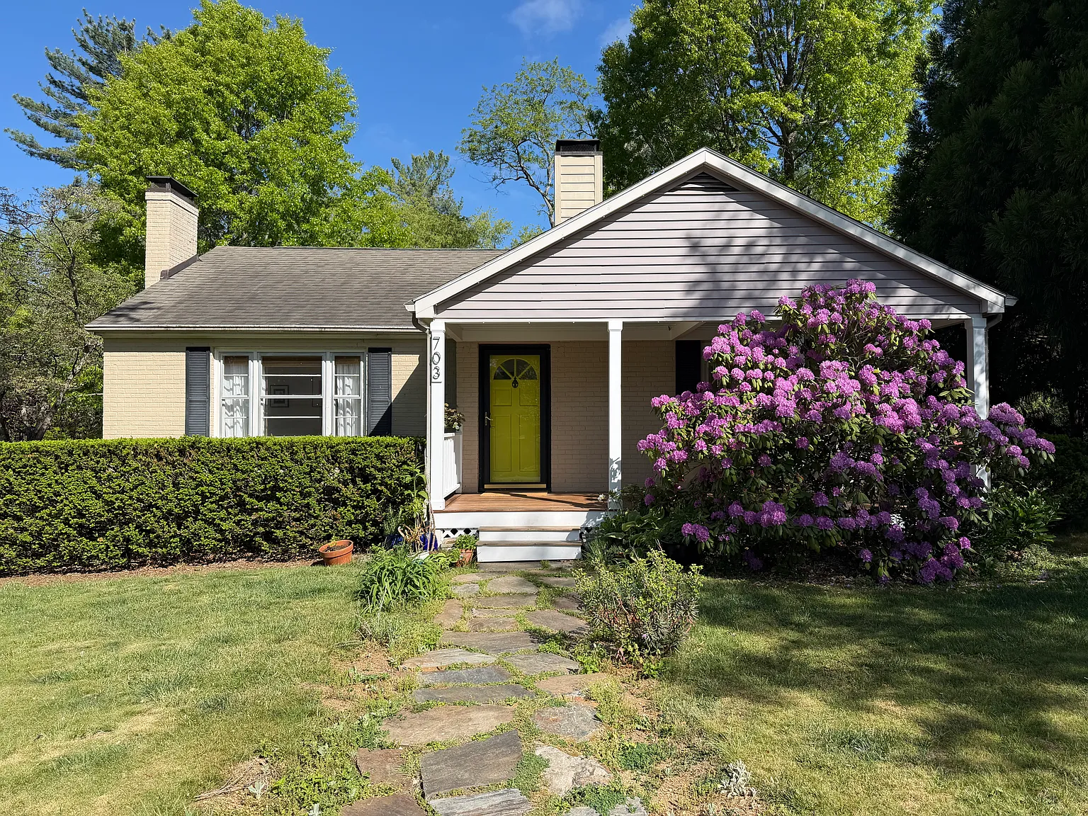 3 bed, 2000 sqft, $800 — Photo 1