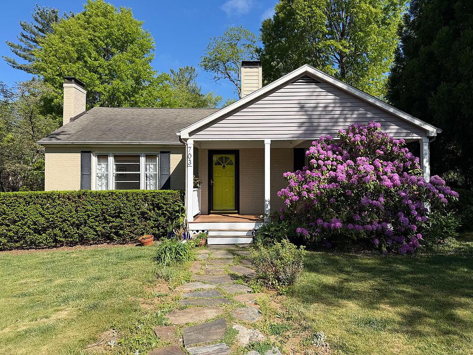 1st image of 703 York Dr