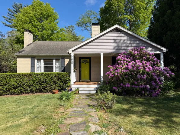 703 York Dr, Blacksburg, VA 24060