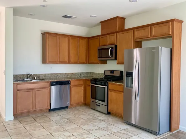1900 Monroe Ct Unit 100, Hollister, CA 95023