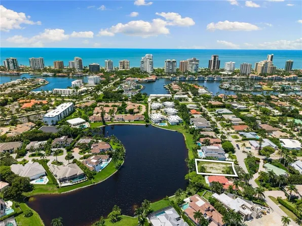 530 Turtle Hatch RD, NAPLES, FL 34103