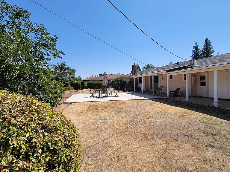 2530 W Fir Ave — Photo 25