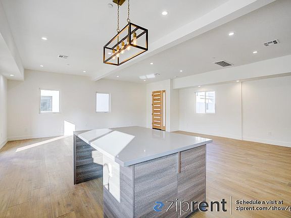 2nd image of 5637 1/2 Riverton Ave #5637-1/2