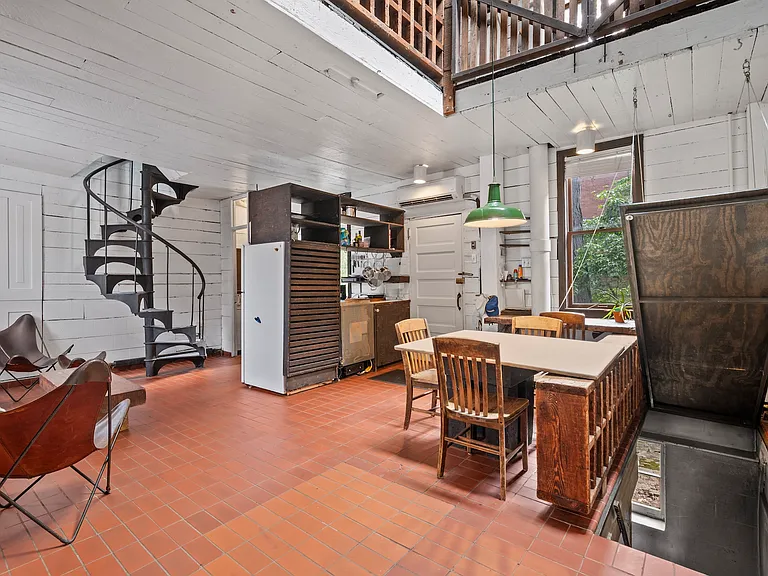 712 Filbert St #R — Photo 3