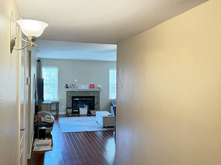 12079 Alta Carmel Ct — Photo 7