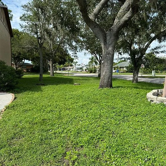 8563 Pilgrim Ct — Photo 32