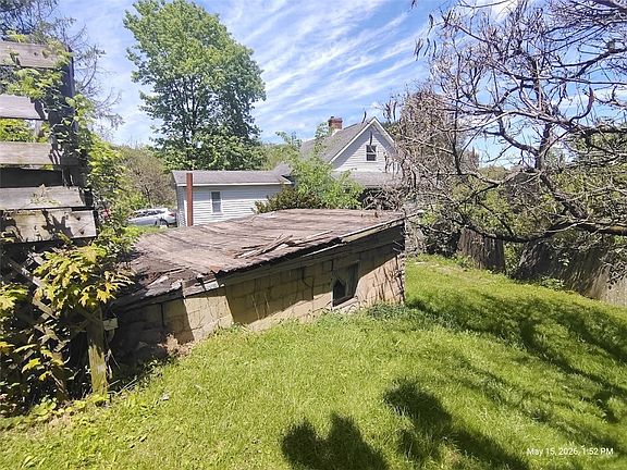 5th image of 235 Kangaroo Hill Rd