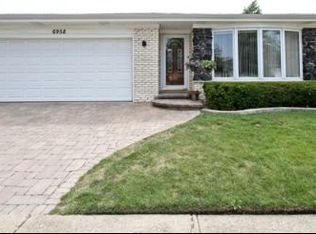 6958 N Dowagiac Ave, Chicago, IL