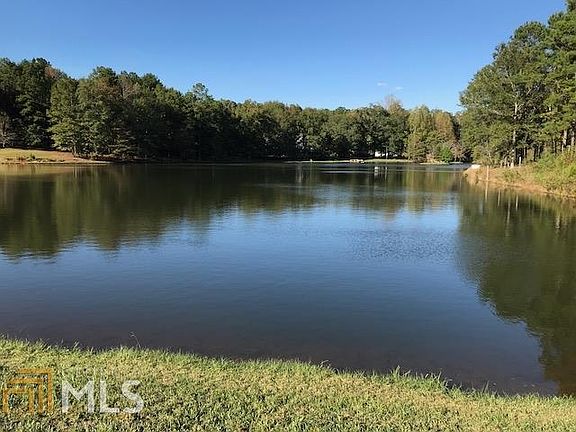 4th image of 8233 Fox Creek Dr