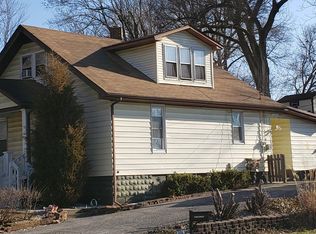 214 Adams St, Edwardsville, IL 62025