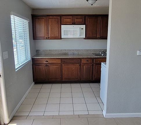 4th image of 315-319 S 28th St #2809-2811