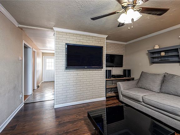 4th image of 409 Plum Ave