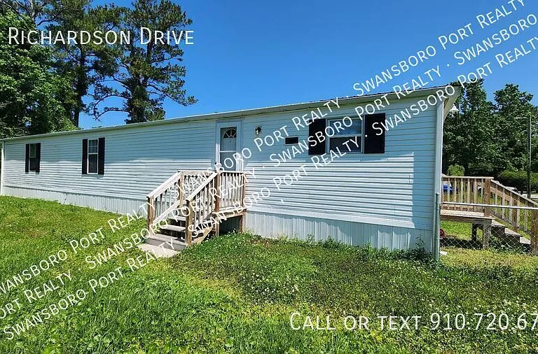 17 Richardson Dr — Photo 1