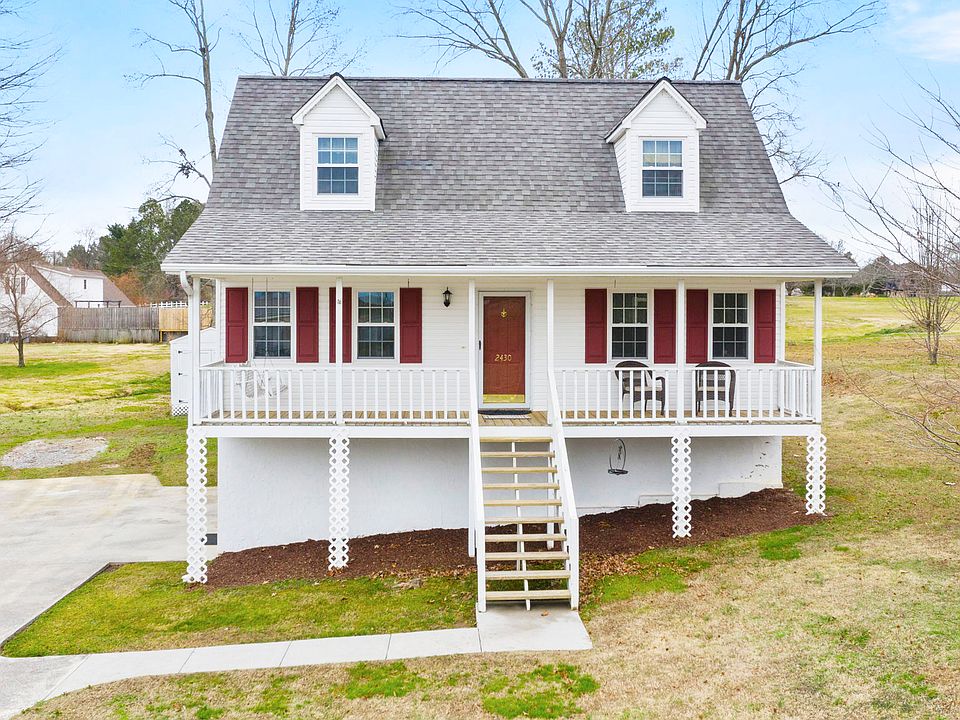 1st image of 2430 Ashwood Dr SE