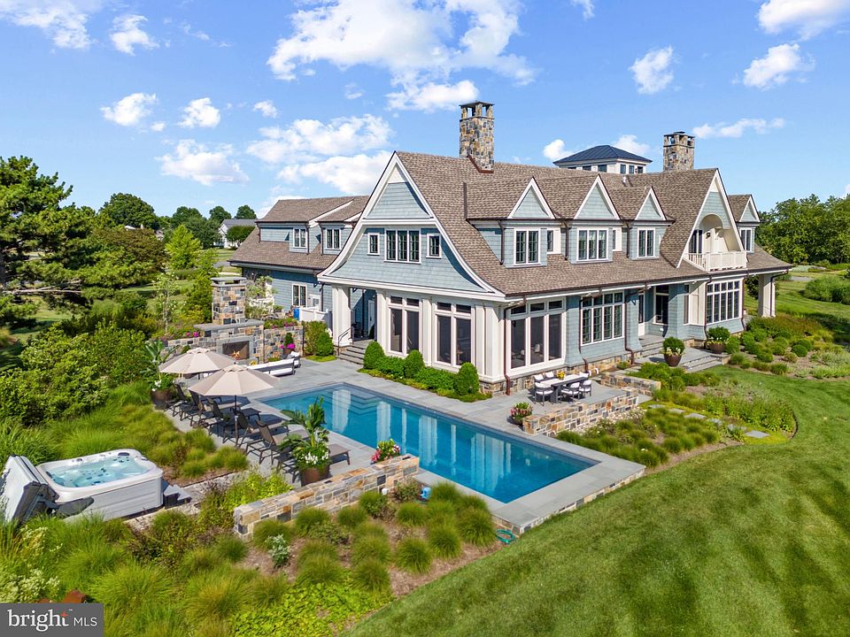 1st image of 101 Cove Creek Ct