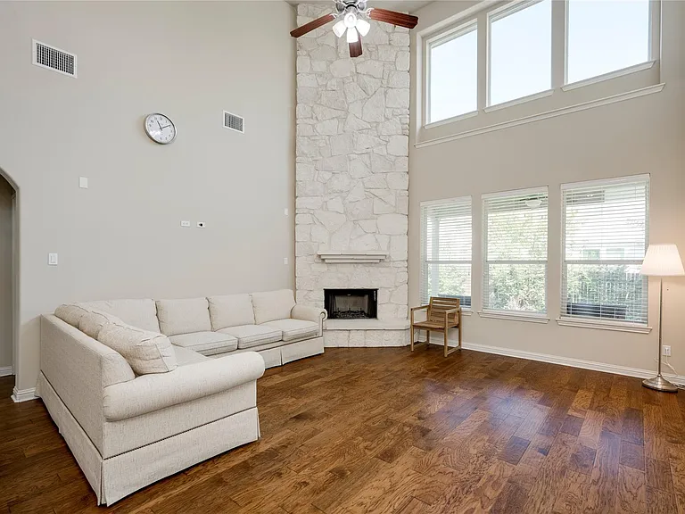 4211 Oldenburg Ln — Photo 23
