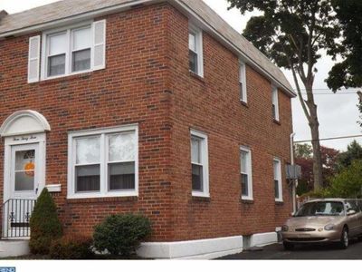 333 Holland St, Crum Lynne, PA, 19022