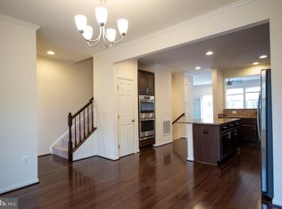 8024 Cayzer Ln, Gainesville, VA 20155