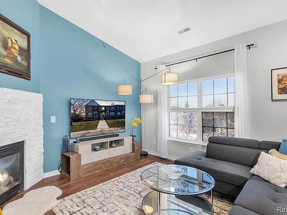 4th image of 43051 Strand Dr #10