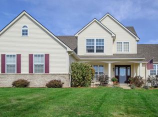 2910 Island Hills Dr, Dexter, MI