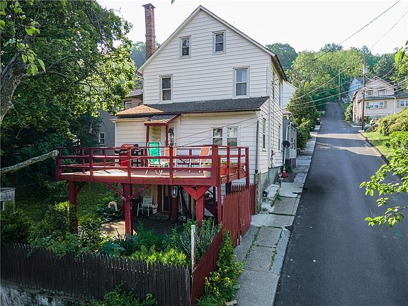 2nd image of 1403 Frederick St
