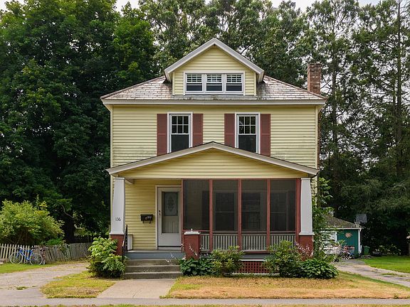 3rd image of 136 Oak Grove Avenue