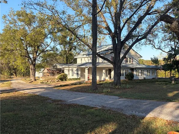 696 Highway 21 N, Berryville, AR 72616