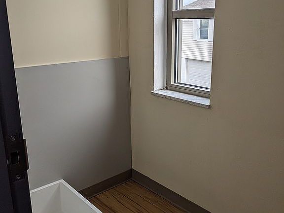 3rd image of 148 Marie Ave