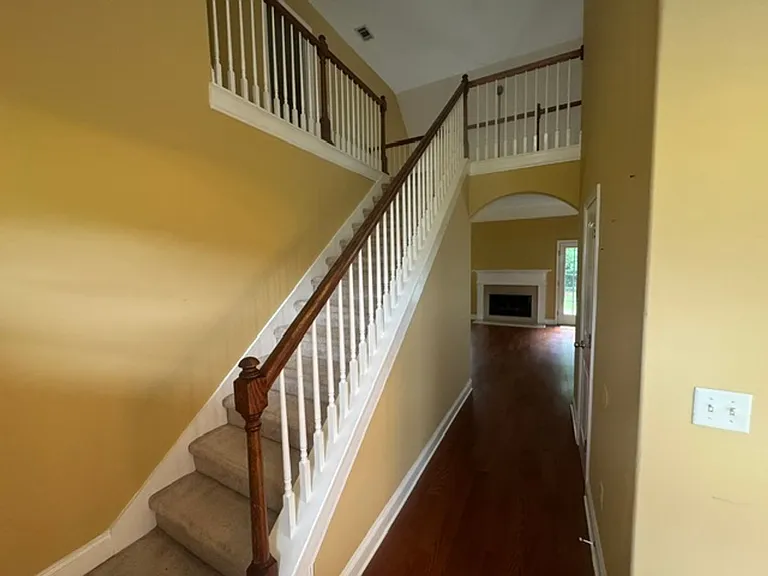 429 Jasmine Cir — Photo 3
