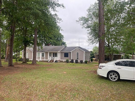 2nd image of 706 White Oak Dr