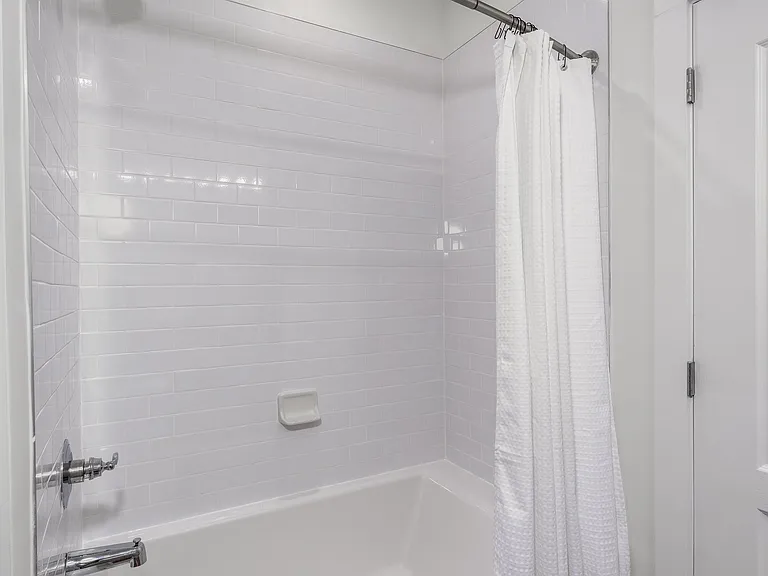 Hickory Cottages Apartment Homes — Photo 12