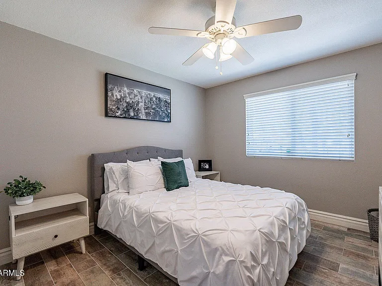 2033 E Harvard Dr — Photo 14