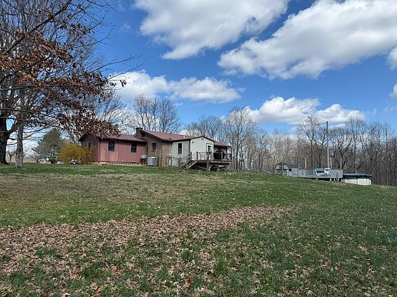 5th image of 225 Peavey Rd