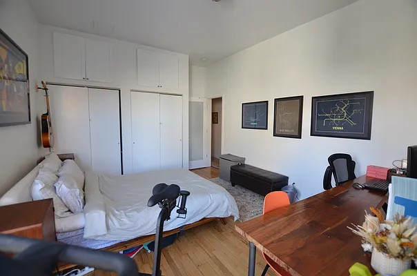 Rented by Douglas Elliman | media 16