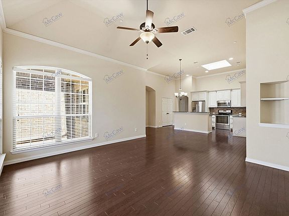 3rd image of 5629 Hummingbird Ln