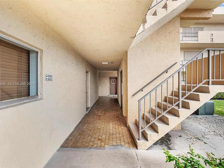 8401 SW 107th Ave #144E — Photo 44