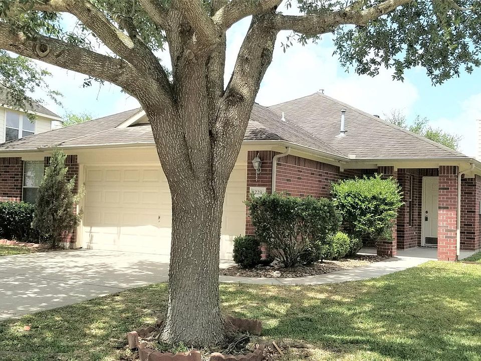 1st image of 229 River Basin Ln