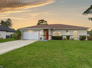 1013 Acroft Ave, Lehigh Acres, FL 33971