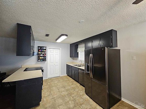 4th image of 4344 Forte St