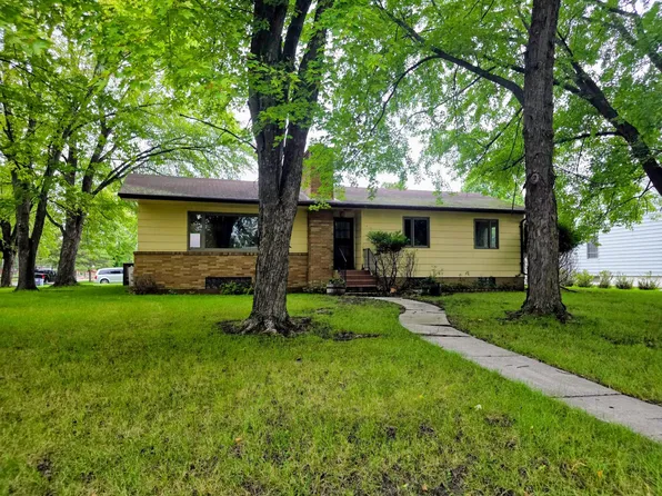 1410 Home Ln, Intl Falls, MN 56649