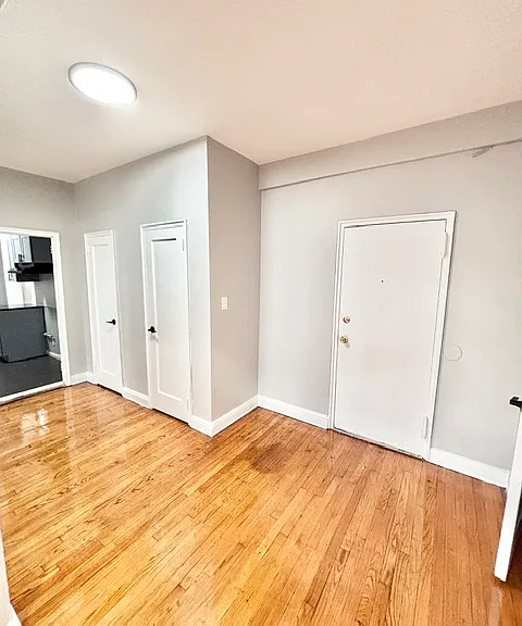 297 Lincoln Avenue — Photo 16