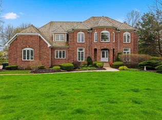 5701 Churchill Ln, Libertyville, IL 60048