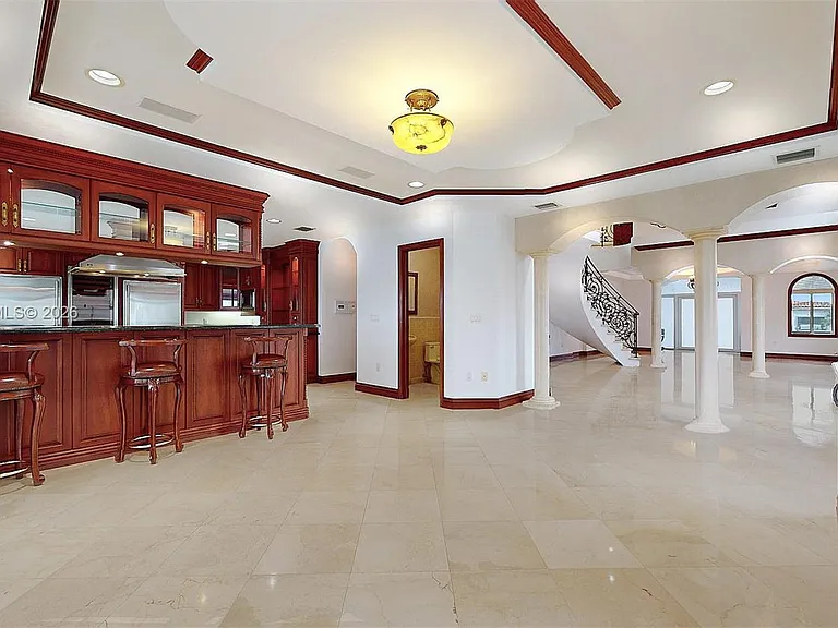 1131 Stillwater Dr — Photo 9