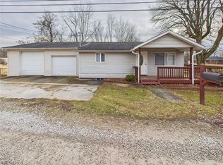 56 N Meadowlark Dr, Williamstown, WV 26187