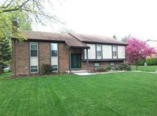 7423 Lake Lakota Cir, West Chester, OH