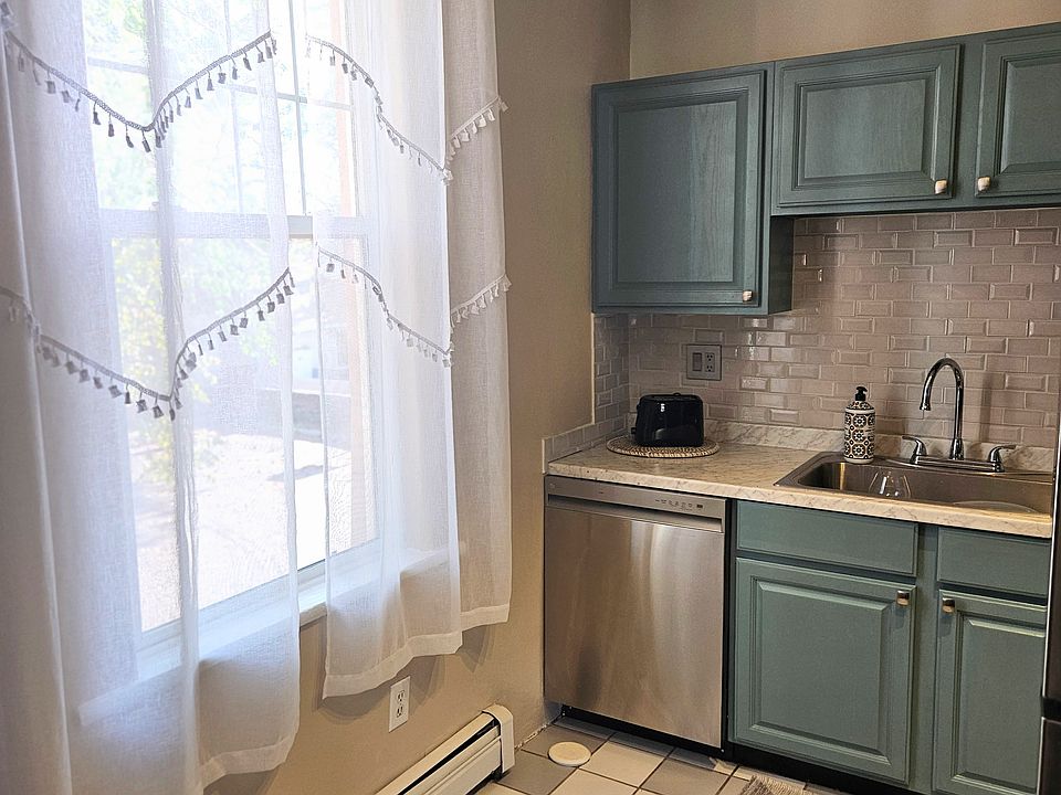 lots of light in Kitchen