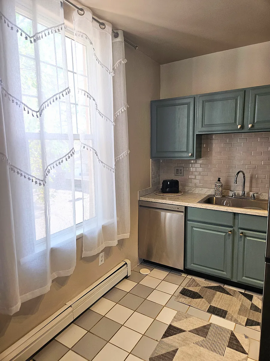 lots of light in Kitchen - 640 Paseo De Peralta #A