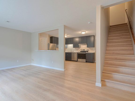 Foyer-Living room-Kitchen