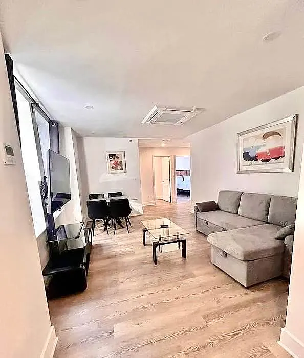 45 W 81st St #15R
