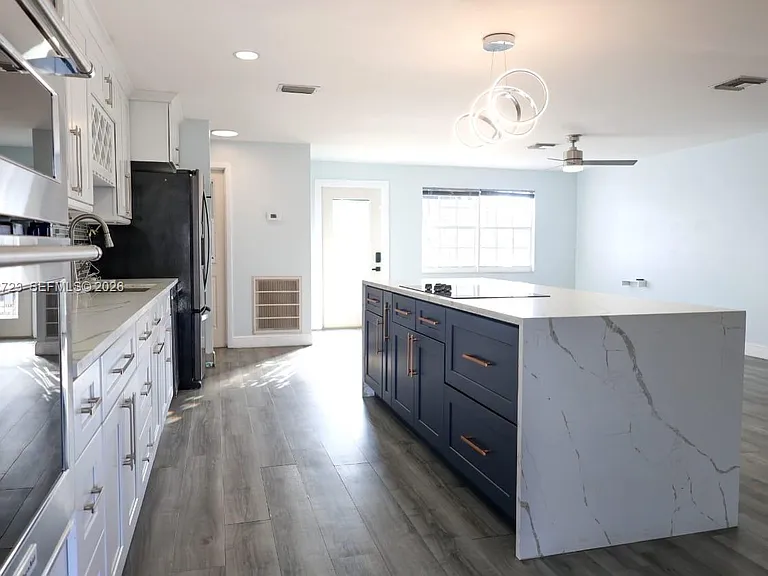 1206 SE 23rd Pl — Photo 4